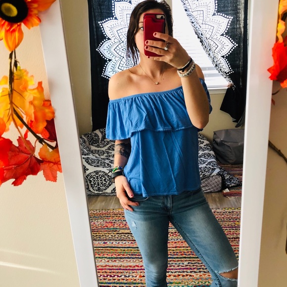 American Eagle Outfitters Tops - American Eagle soft n sexy top
